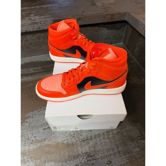 Women's Jordan 1 Mid SE Rush Orange Crimson Bliss Size 7- DM3381-600 - Picture 5 of 9